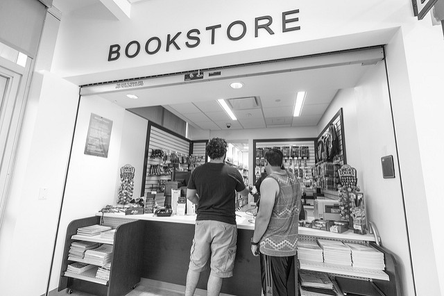 fiu-at-i-75-bookstore.jpg