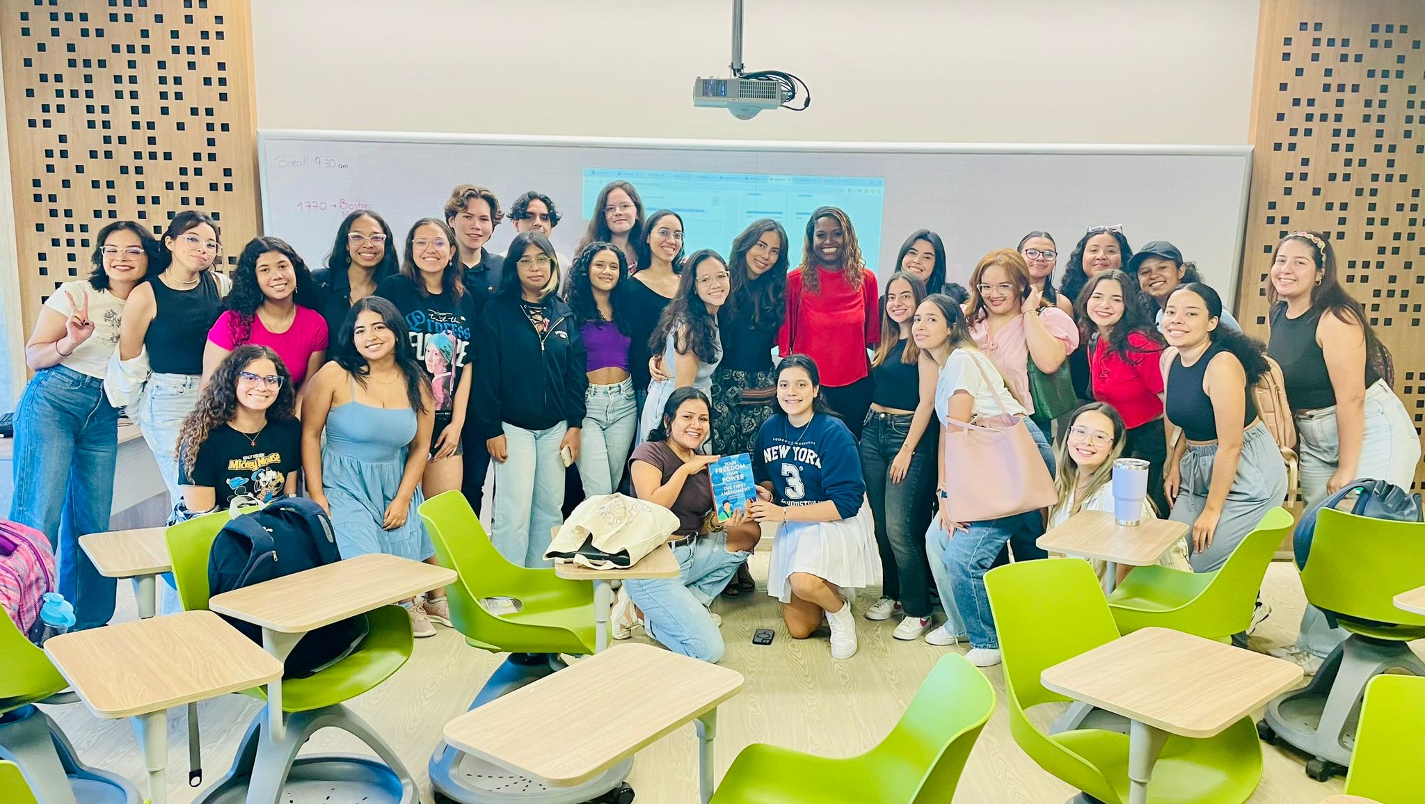 allison-matulli_uni-norte-with-students-2_barranquilla-feb-2024.jpg