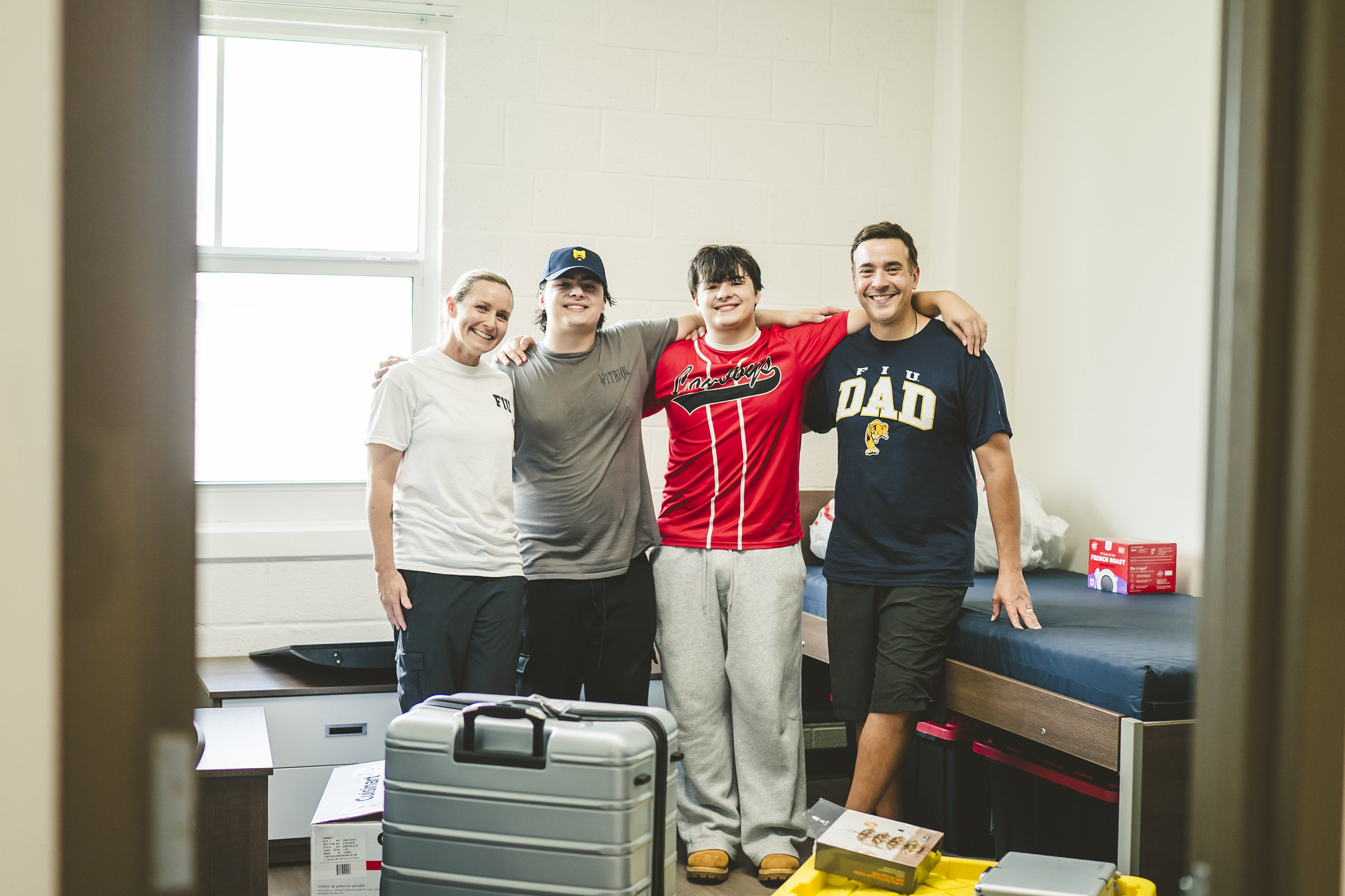 Dominic and Lucas Anderson with their parents and brother during Move-in Day at FIU.