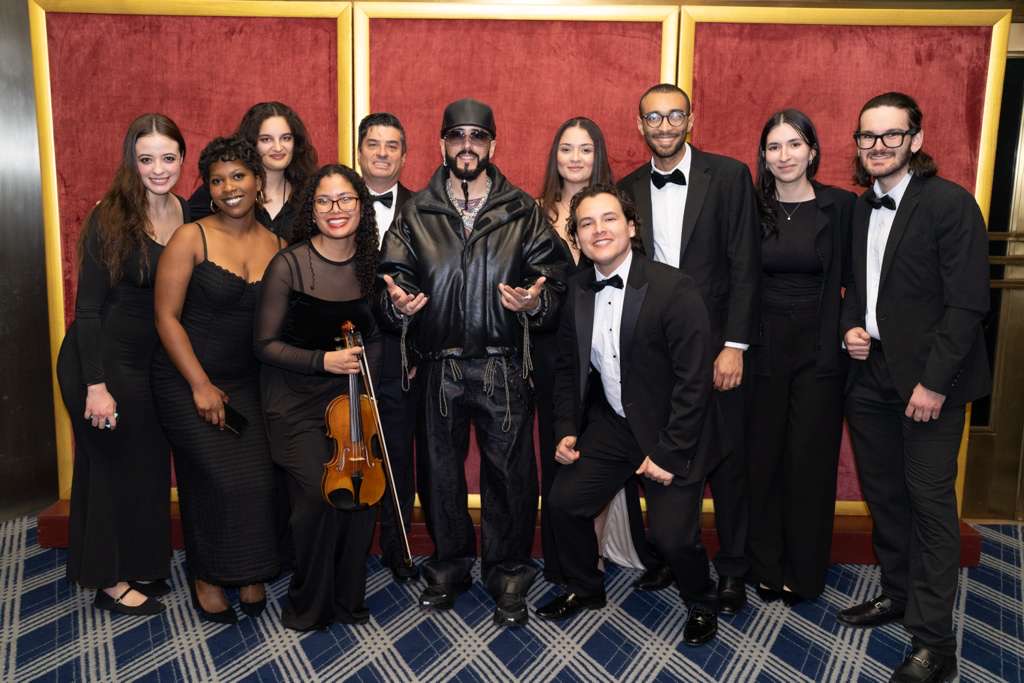 Yandel and FIU students