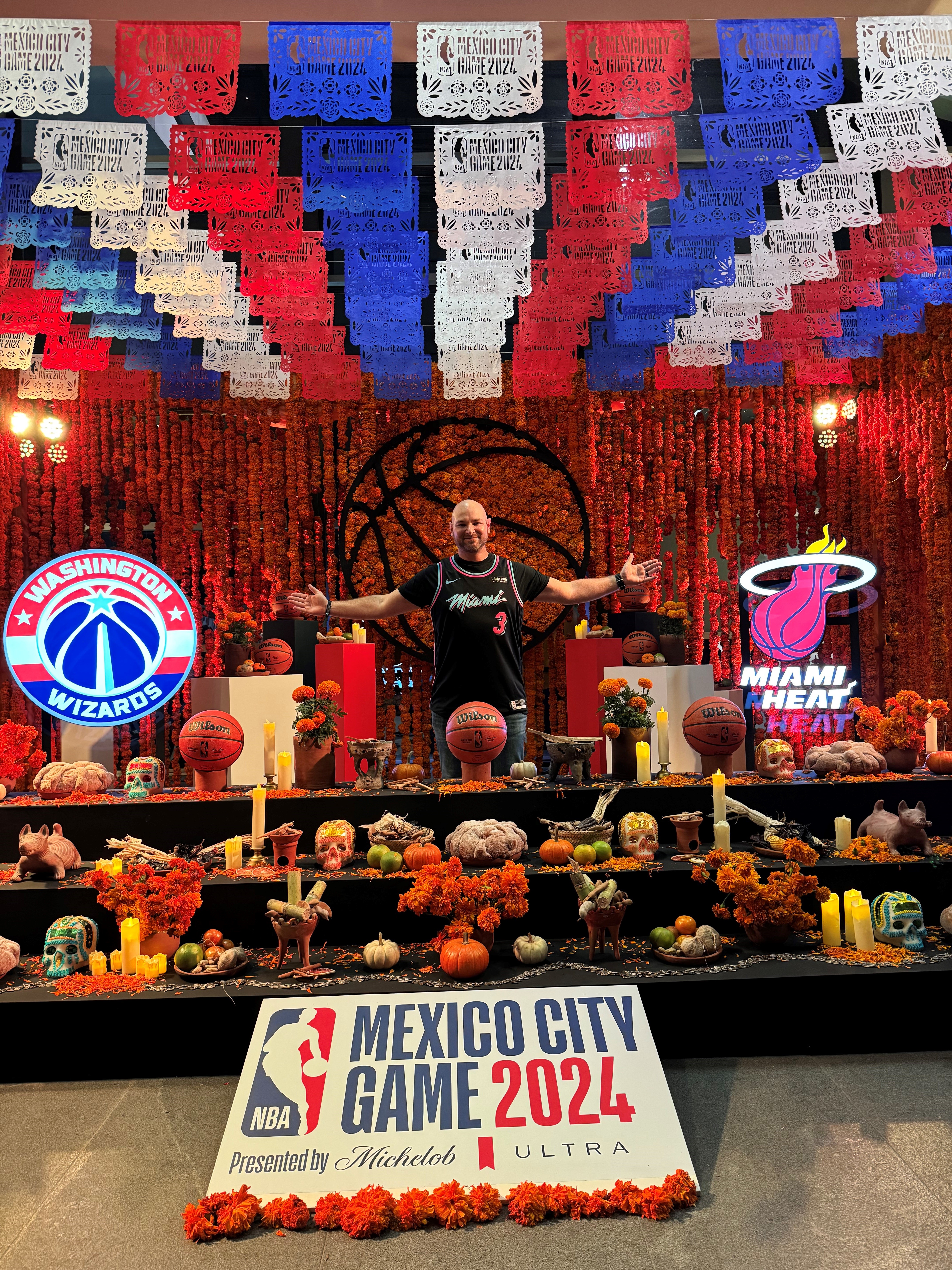 Mathew Ratner at an NBA game in Mexico City